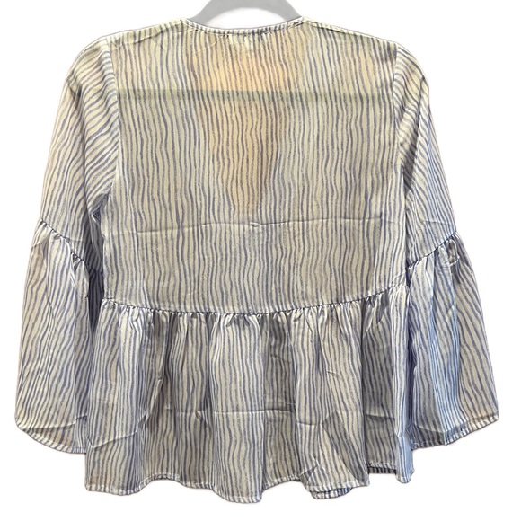 Sheer flowy top - Picture 2 of 2